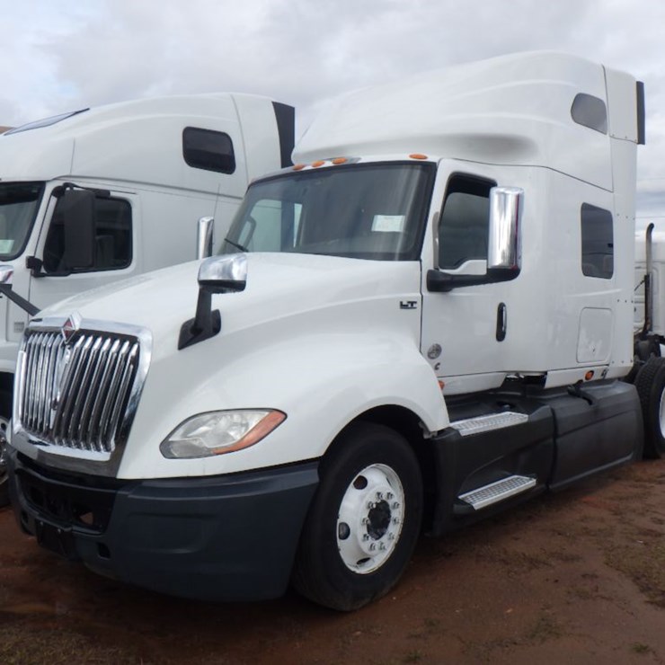 2018 INTERNATIONAL LT