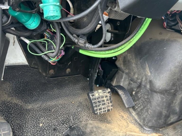 2016-international-durastar-4400-image-49