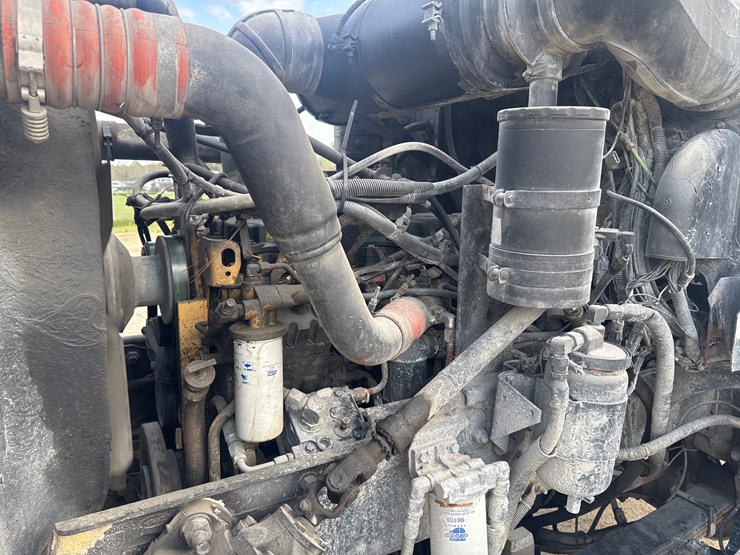 2006-peterbilt-357-image-5