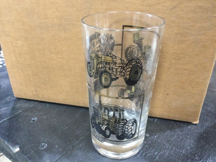 ford-tractor-image-2