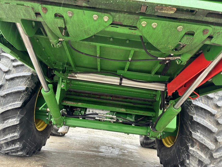 2017-john-deere-s680-image-28