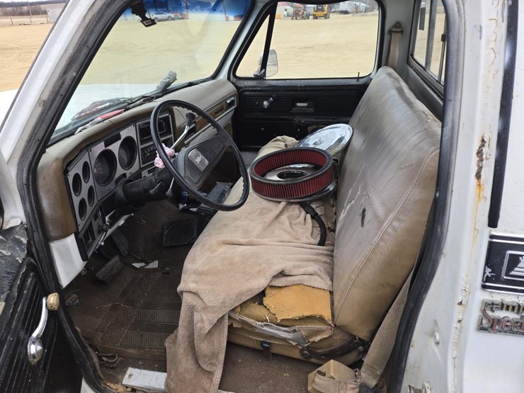 1977-chevrolet-c20-image-9