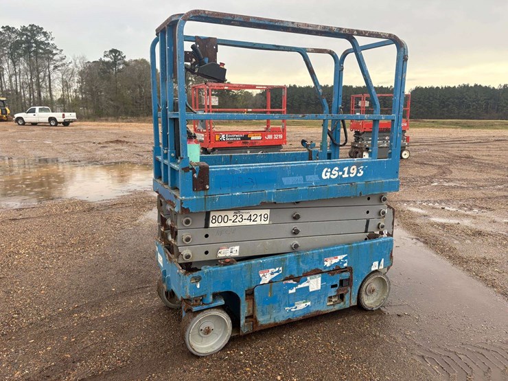 2018-genie-gs1930-image-1