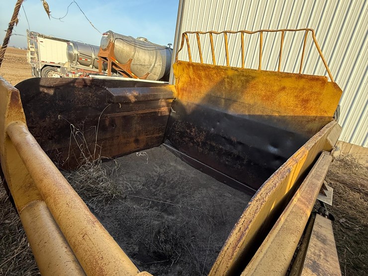 caterpillar-80-image-17