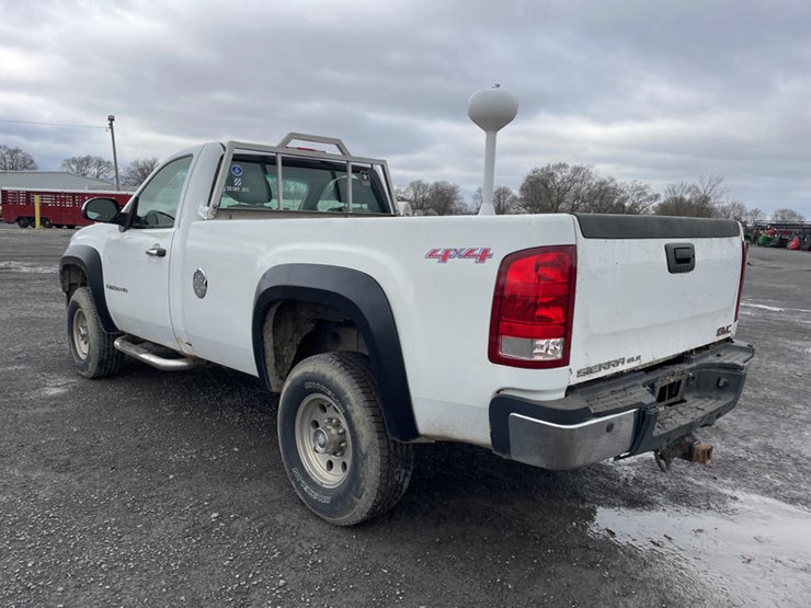 2008-gmc-sierra-2500hd-image-17