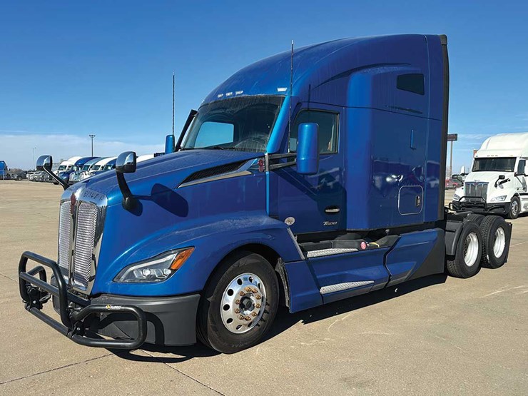 2022-kenworth-t680-image-2
