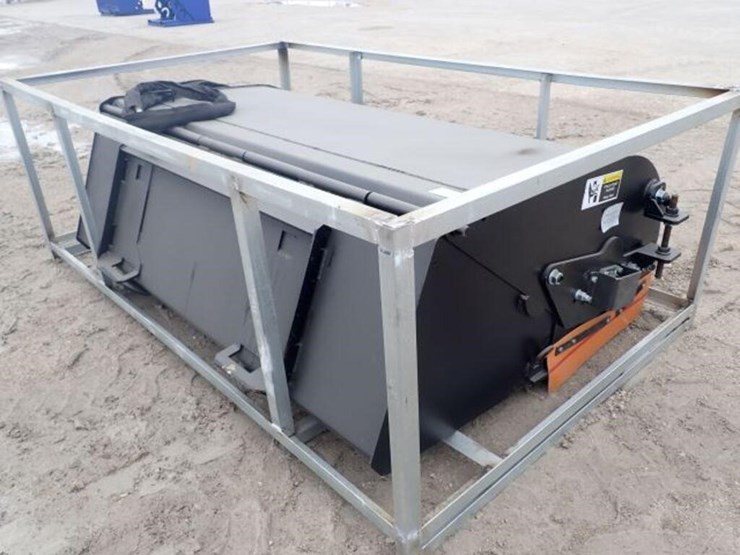 unused-great-bear-72-in.-skid-steer-rotary-broom-image-3