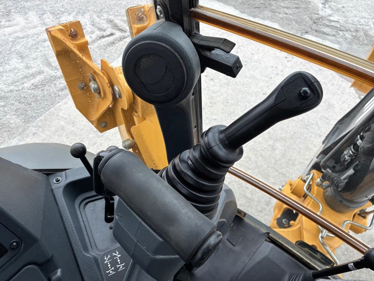 2020-john-deere-2020-image-79