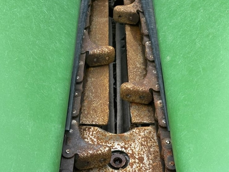 2013-john-deere-608c-image-19