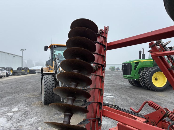 case-ih-3900-image-36