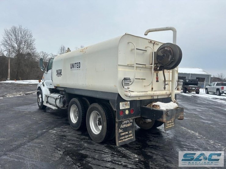 2007-sterling-l9000-4000-gallon-t/a-water-truck-image-8