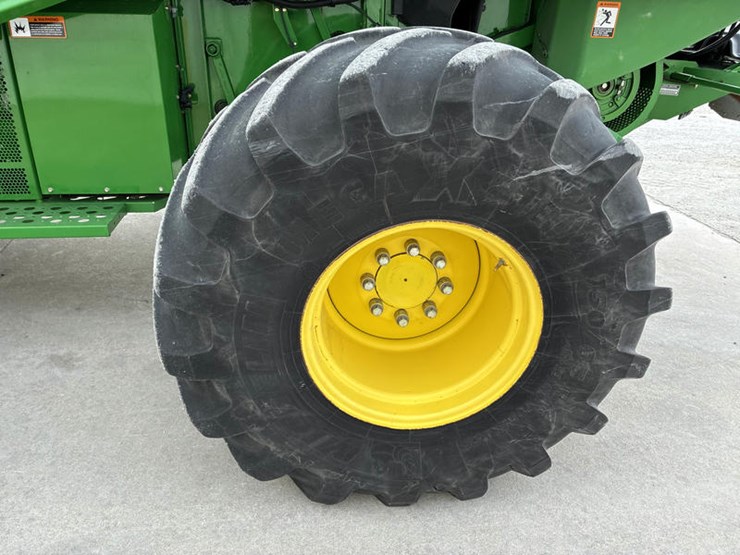 2013-john-deere-s690-image-38