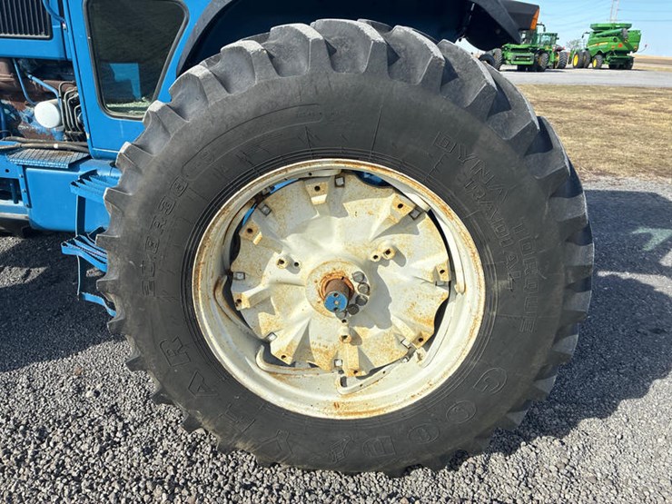 1990-ford-8730-image-45