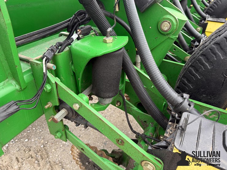 2009-john-deere-1770nt-ccs-image-19