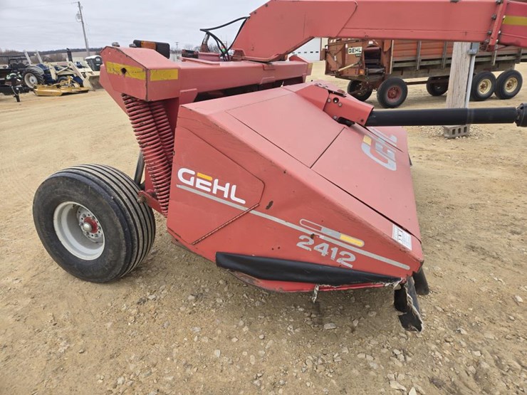 gehl-2412-image-4