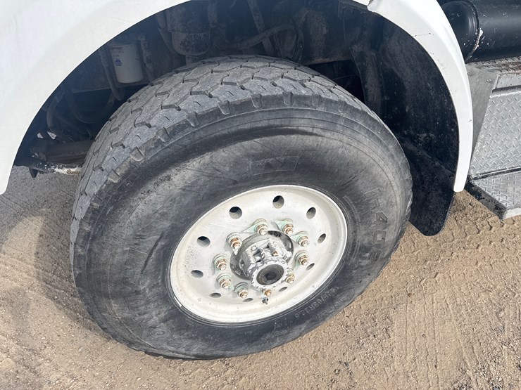 2006-peterbilt-357-image-8