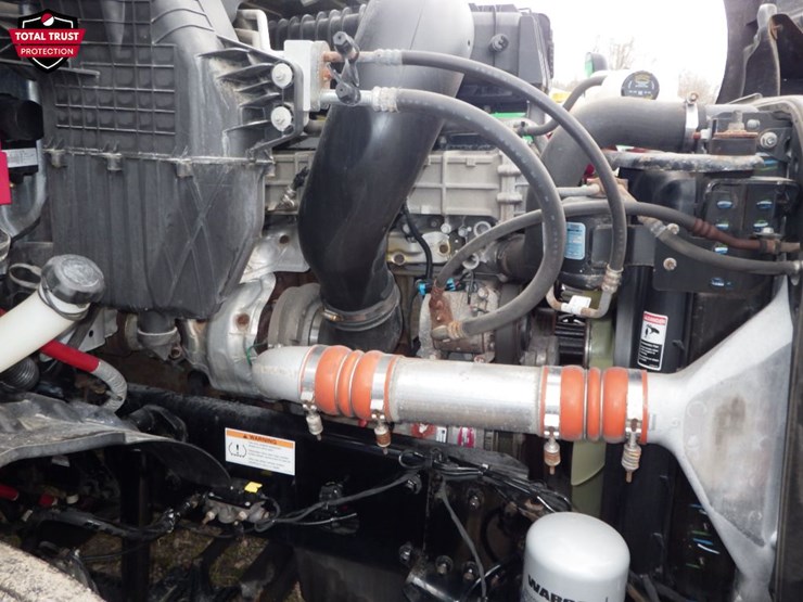 2021-freightliner-cascadia-116-image-22