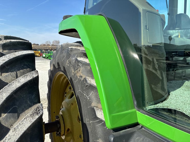 1995-john-deere-8300-image-22