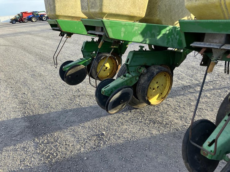 john-deere-7000-image-5