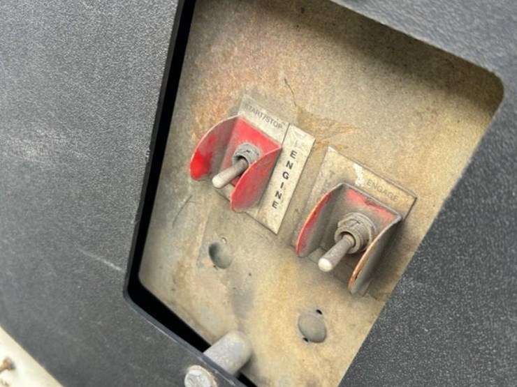 2016-international-durastar-4400-image-11