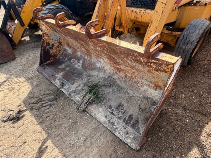 deere-210le-image-16