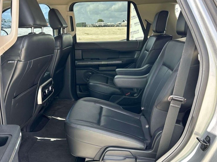 2022-ford-expedition-image-21