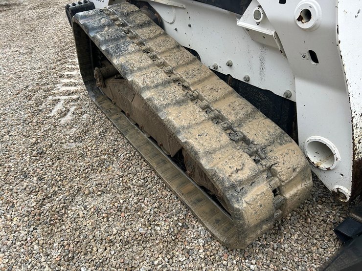 2019-bobcat-t870-image-12