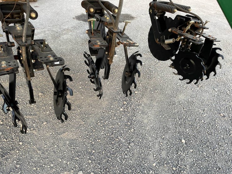 great-plains-np2330-image-11