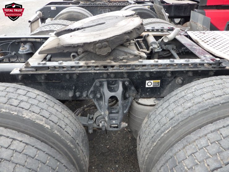 2023-kenworth-t680-image-11