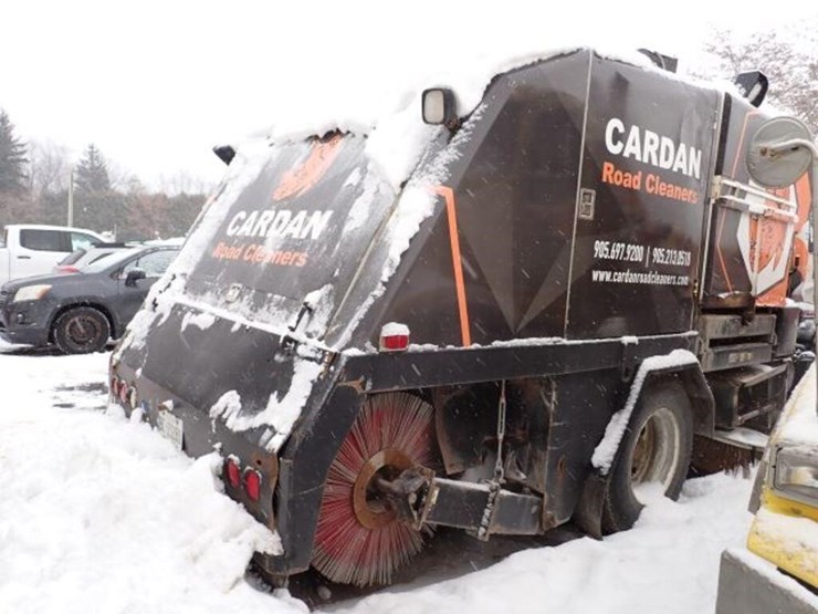 2002-gmc-7500-image-5