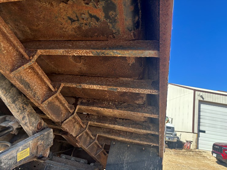 2003-ford-f650-image-44