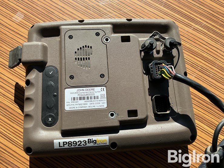 2012-john-deere-2630-image-9