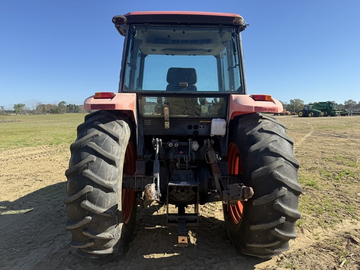 2009-kubota-m108s-image-8