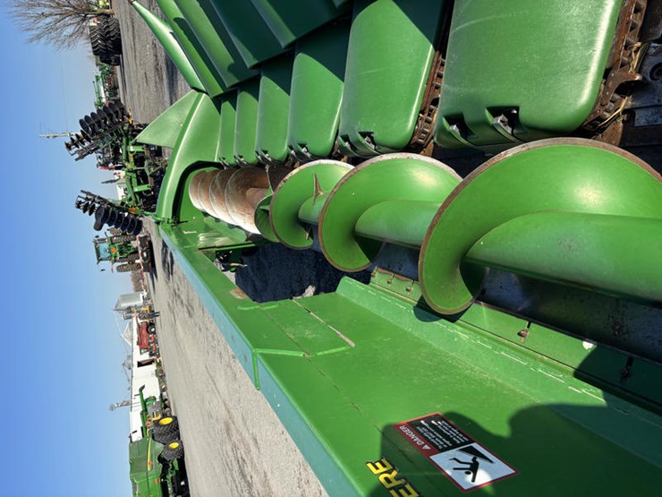 2008-john-deere-608c-image-15