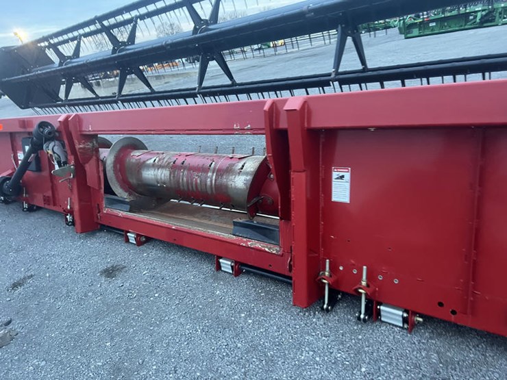 2011-case-ih-3020-image-21