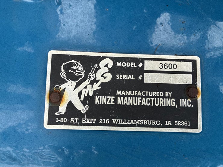 2010-kinze-3600-image-2