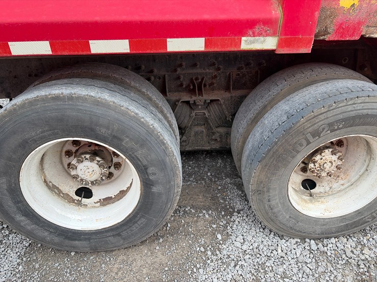 2004-international-7400-image-5