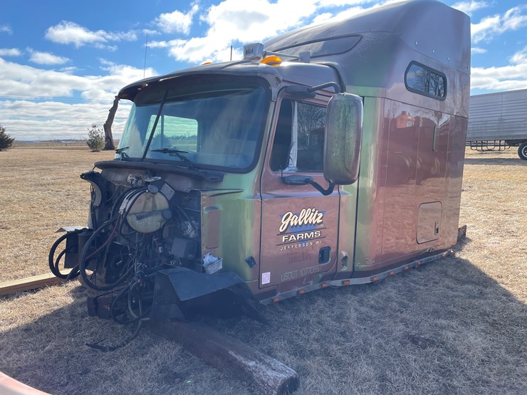 #4223-•-2002-mack-cx613-semi-tractor-sleeper-cab-image-23