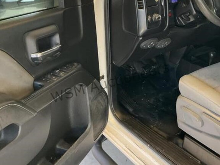 2015-chevrolet-silverado-3500-image-24