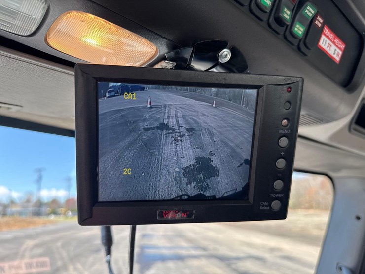 2017-freightliner-m2-s/a-altec-l42m-bucket-truck-image-36