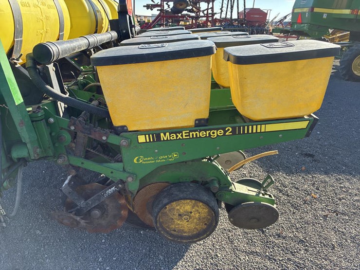 john-deere-7200-image-22