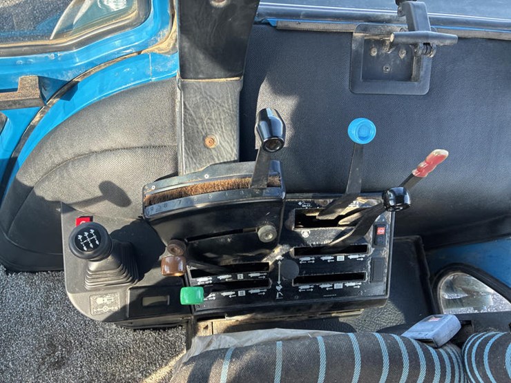 1990-ford-8730-image-57