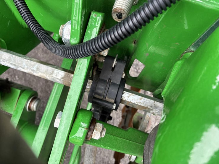 2019-john-deere-1775-image-21