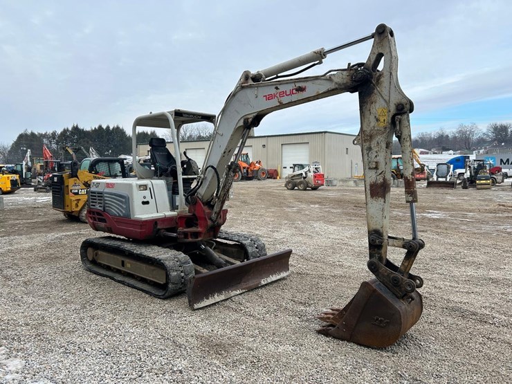 takeuchi-tb250-image-6