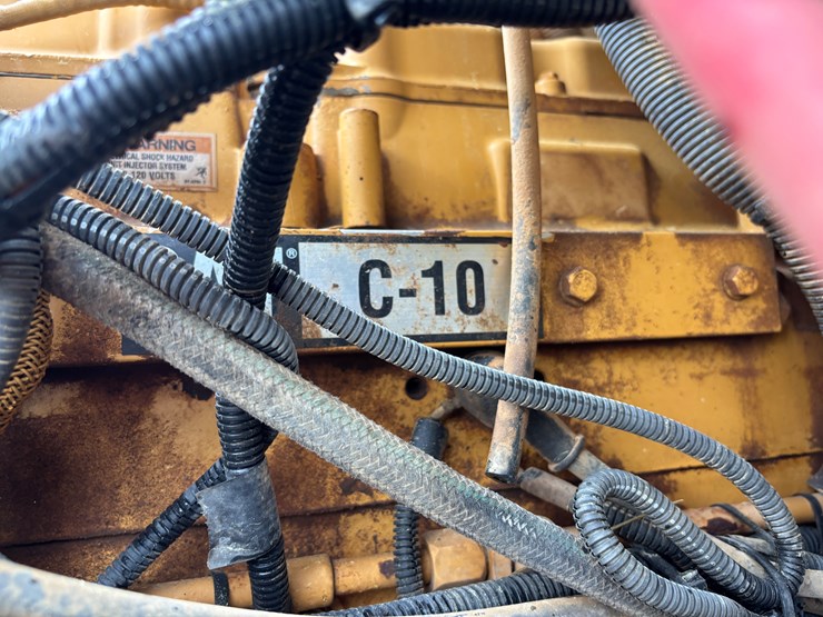 1998-freightliner-fl112-image-20