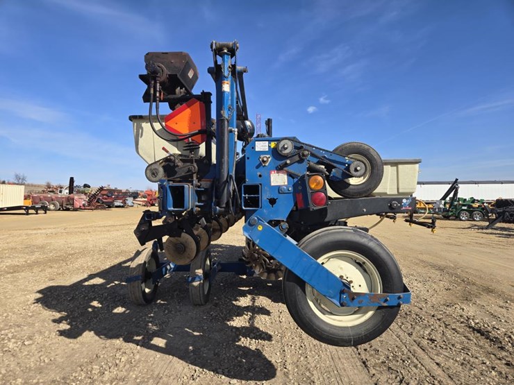 kinze-2600-image-9