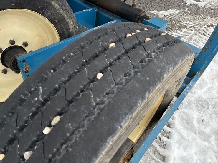 1997-kinze-2600-image-57