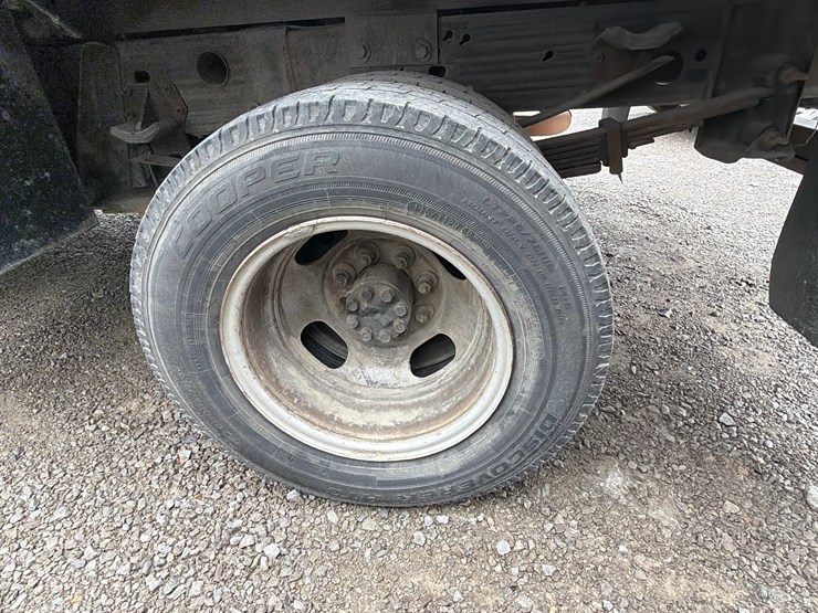 2011-chevrolet-3500-image-7