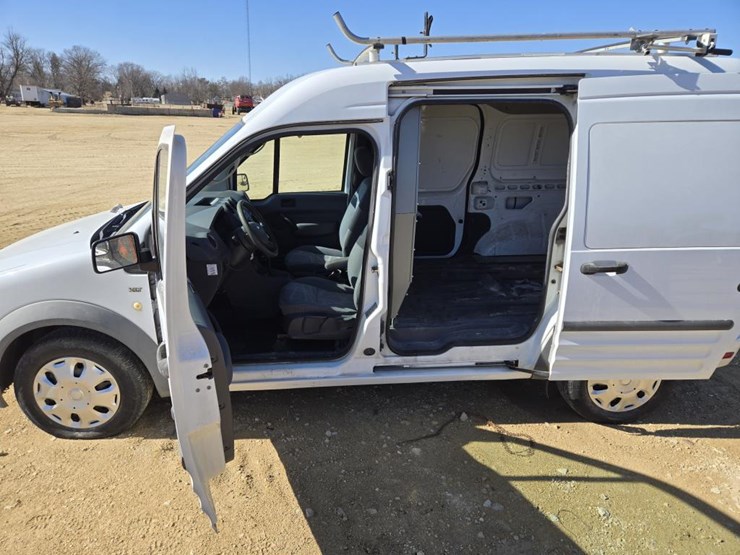 2013-utility-van-image-5