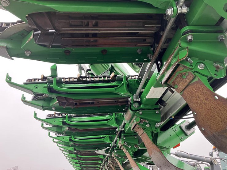 2024-john-deere-c16f-image-29